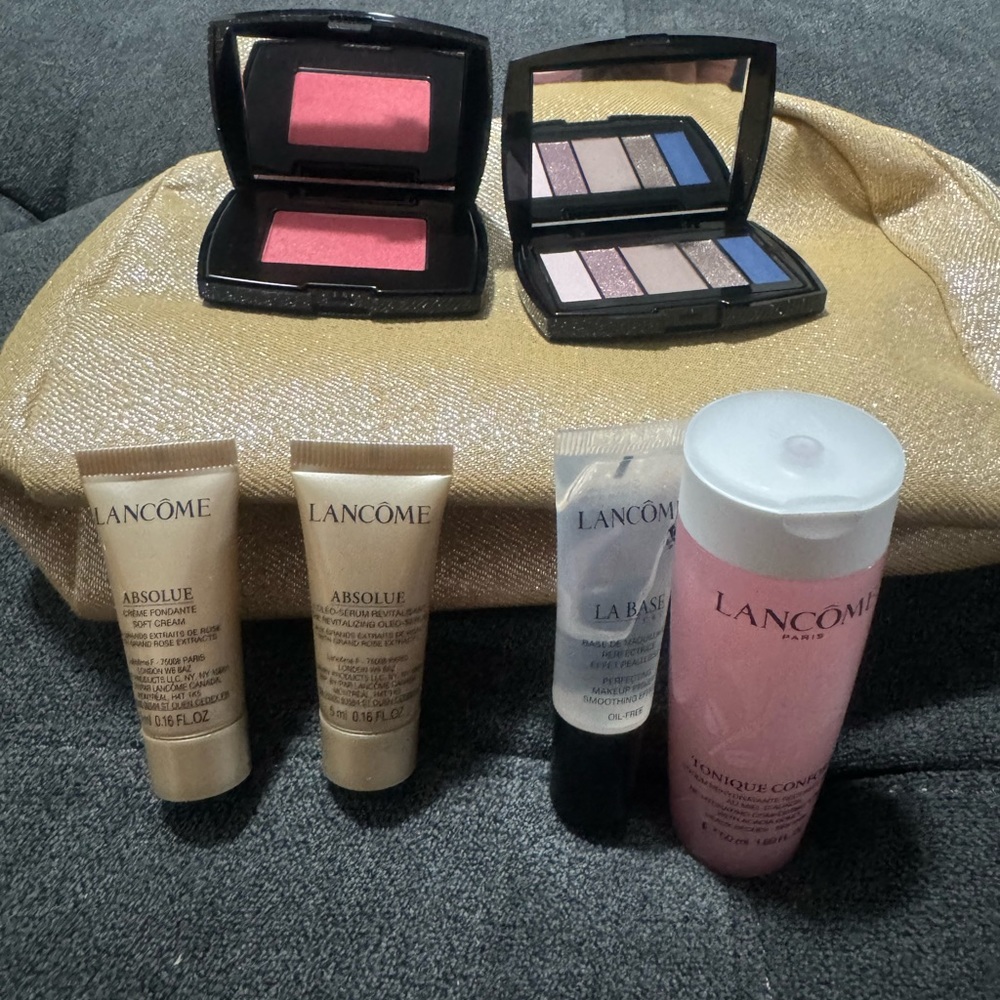 Lancome Bag with 6 items